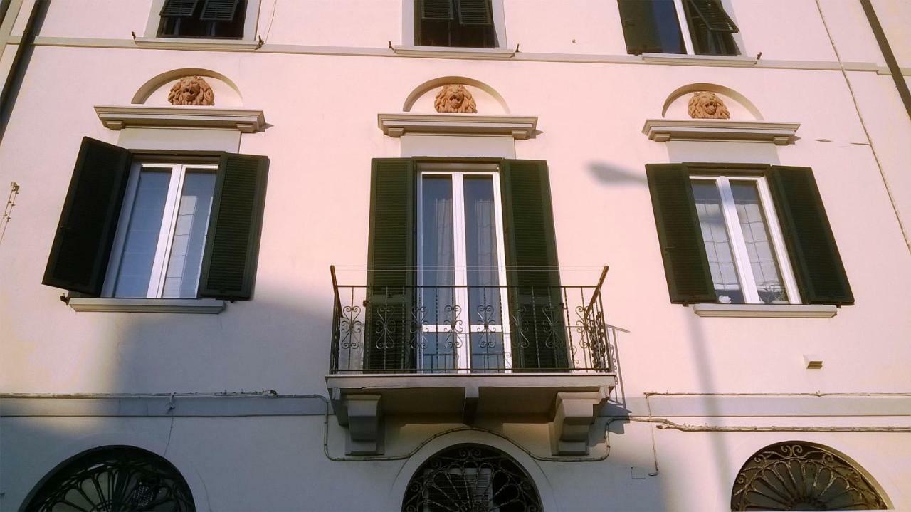 Dogana D'Acqua Rooms & Art Livourne Chambre photo